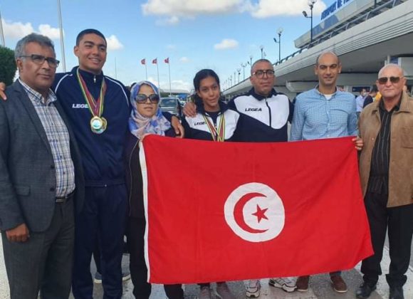 received_275641061105157